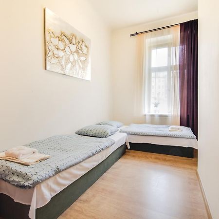 Aparthotel Zarra ปราก ภายนอก รูปภาพ