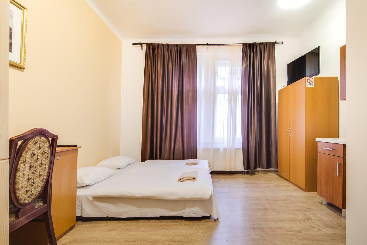 Aparthotel Zarra ปราก ภายนอก รูปภาพ