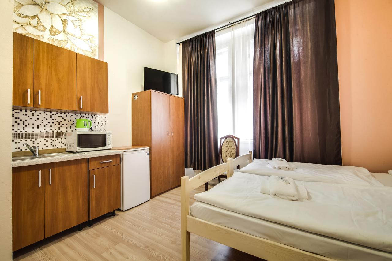 Aparthotel Zarra ปราก ภายนอก รูปภาพ