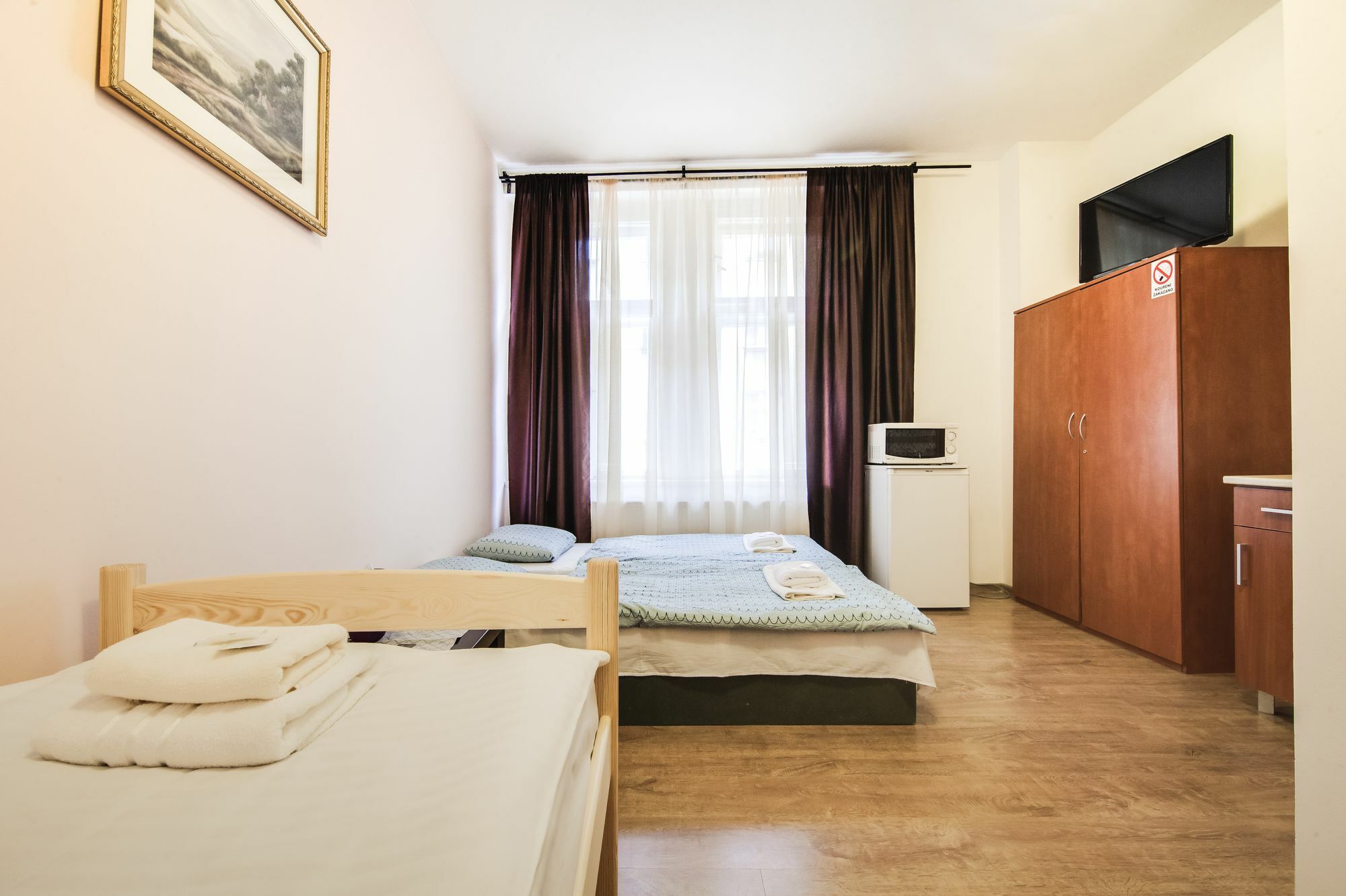 Aparthotel Zarra ปราก ภายนอก รูปภาพ